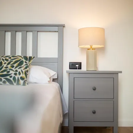 Seaside Elegance Apartment