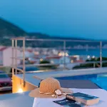 Seaside Elegance *