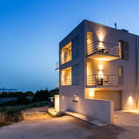Seaside Elegance 아파트