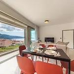 Seaside Elegance Apartment Komiza