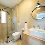Apartment Seaside Elegance Komiza