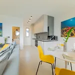 Apartment Seaside Elegance